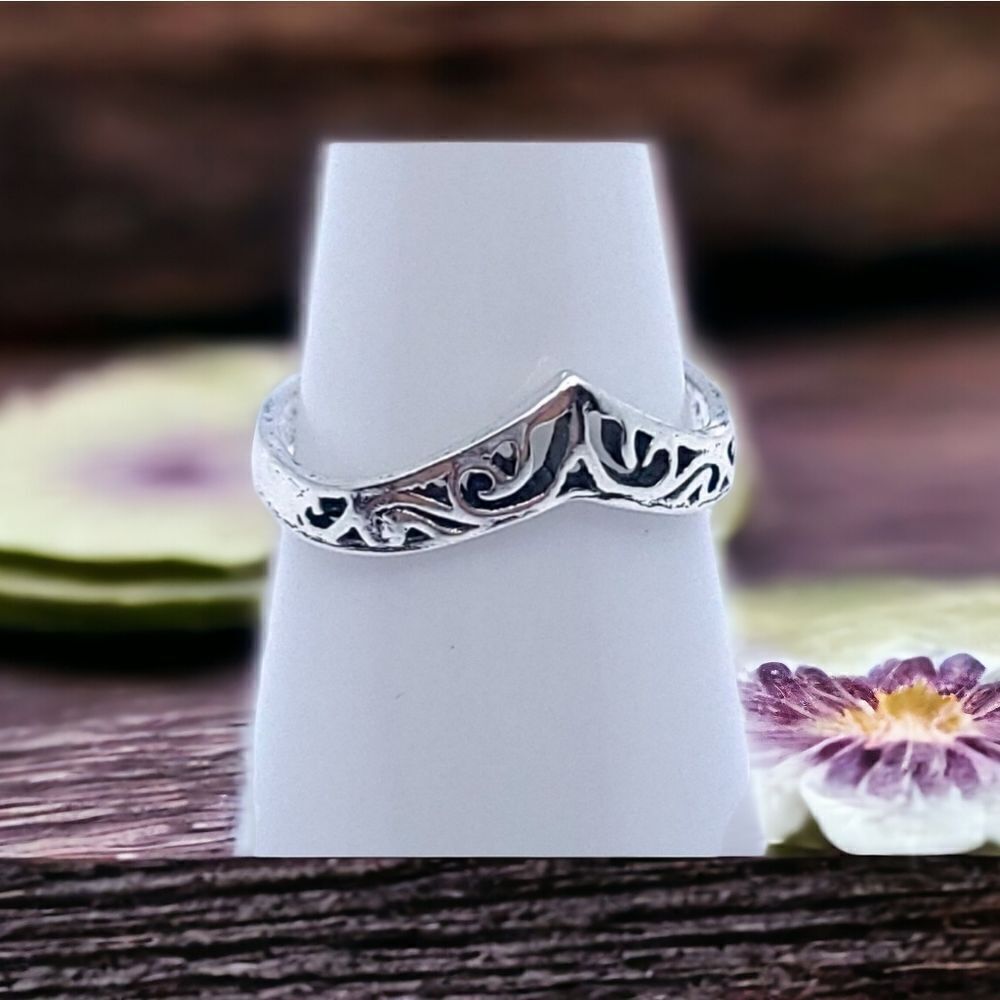 Filagree Chevron Band Stackable Gypsy Boho Knuckle Pinky Ring Silver Jewelry